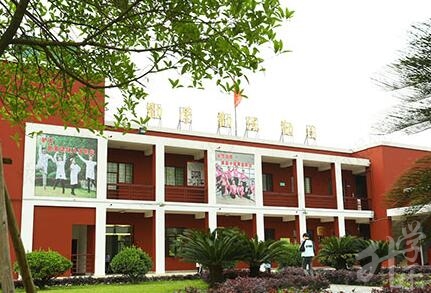 潮州市育才職業技術學校