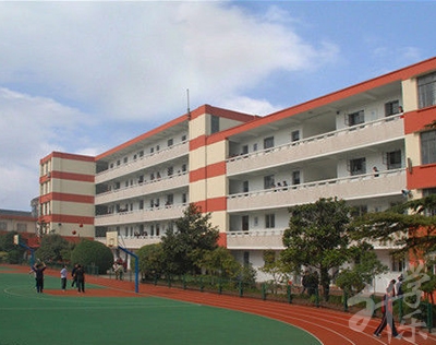 樂山市醫藥科技高級技工學校